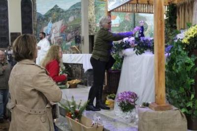 Nem a Chuva atrapalhou a FÃ© dos filhos de Nossa Senhora, que lotaram o SantuÃ¡rio para o Ãºltimo dia da Novena da Padroeira
