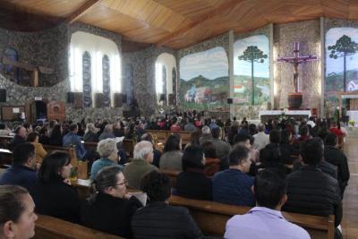 Missa dos romeiros abriu as celebraÃ§Ãµes das Santas Missas em Laranjeiras do Sul (12/10)