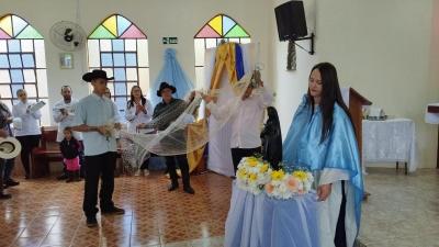 Em Rio Novo, na Missa Solene teve coroaÃ§Ã£o da Imagem de N.Sra. Aparecida