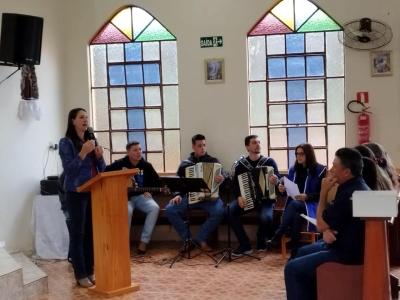 Em Rio Novo, na Missa Solene teve coroaÃ§Ã£o da Imagem de N.Sra. Aparecida