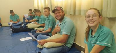 Jovens da Coprossel realizam viagem para participar de treinamento com foco na cooperaÃ§Ã£o 