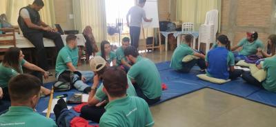 Jovens da Coprossel realizam viagem para participar de treinamento com foco na cooperaÃ§Ã£o 