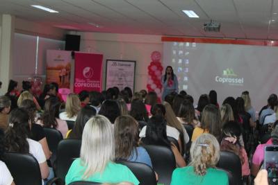 Evento Outubro Rosa Coprossel demonstra forÃ§a, importÃ¢ncia e superaÃ§Ã£o da mulher 