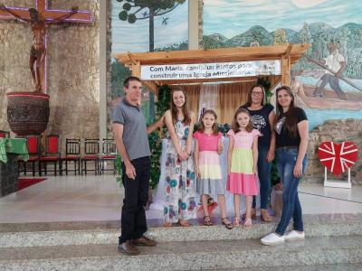 Aconteceu neste domingo (23) a entrega dos prÃªmios da 37Âª Festa em louvor a Nossa Senhora Aparecida de Laranjeiras do Sul