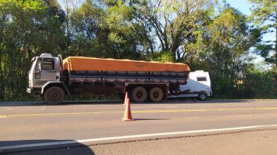 Laranjeiras: Acidente envolvendo seis veÃ­culos foi registrado na BR 277