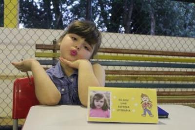 Noite de AutÃ³grafos dos alunos do Jardim 2 da Escola AluÃ­sio Maier foi um verdadeiro sucesso