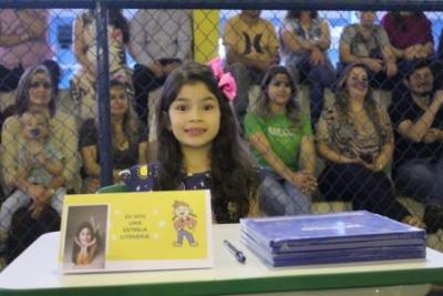 Noite de AutÃ³grafos dos alunos do Jardim 2 da Escola AluÃ­sio Maier foi um verdadeiro sucesso