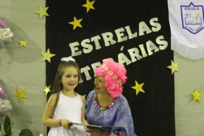 Noite de AutÃ³grafos dos alunos do Jardim 2 da Escola AluÃ­sio Maier foi um verdadeiro sucesso