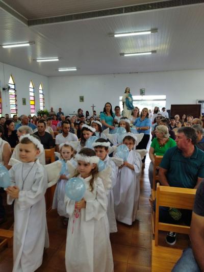 Missa Solene em louvor a Imaculada Conceição em Porto Barreiro teve coroação a Nossa Senhora