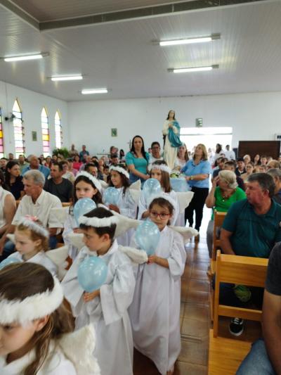 Missa Solene em louvor a Imaculada ConceiÃ§Ã£o em Porto Barreiro teve coroaÃ§Ã£o a Nossa Senhora