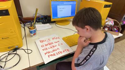 Encerrou a ediÃ§Ã£o 2022 do Projeto â€œCartas nas ondas do rÃ¡dioâ€ da professora Silvana Schilive