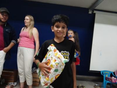 Centro da Juventude de Laranjeiras do Sul realizou a Campanha FaÃ§a uma CrianÃ§a Feliz neste Natal