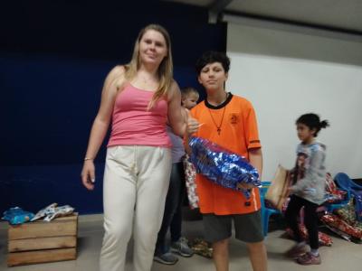 Centro da Juventude de Laranjeiras do Sul realizou a Campanha FaÃ§a uma CrianÃ§a Feliz neste Natal