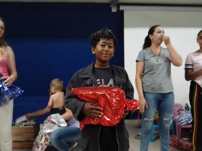 Centro da Juventude de Laranjeiras do Sul realizou a Campanha FaÃ§a uma CrianÃ§a Feliz neste Natal