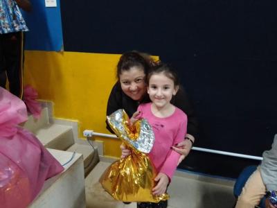 Centro da Juventude de Laranjeiras do Sul realizou a Campanha FaÃ§a uma CrianÃ§a Feliz neste Natal