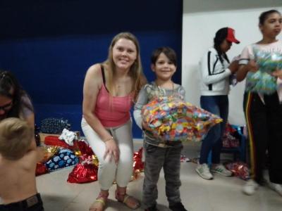 Centro da Juventude de Laranjeiras do Sul realizou a Campanha FaÃ§a uma CrianÃ§a Feliz neste Natal