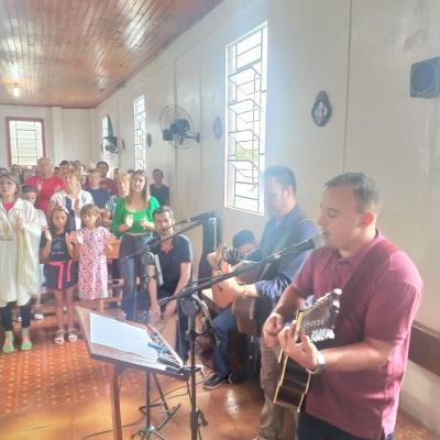 Festa em louvor a SÃ£o SebastiÃ£o em Campo do Bugre reuniu Centenas de FiÃ©is
