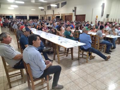 PrÃ©-assembleia da Coprossel reÃºne cooperados em Virmond 