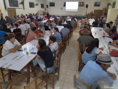 PrÃ©-assembleia da Coprossel reÃºne cooperados em Virmond 