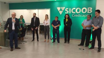 Sicoob Credicapital reinaugura agÃªncia em novo endereÃ§o em Rio Bonito do IguaÃ§u 