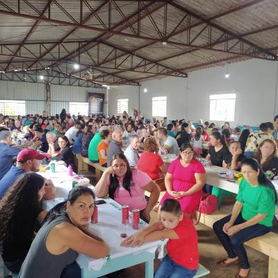 Macarronada da Capela SÃ£o Pedro Cidade foi sucesso de comercializaÃ§Ã£o