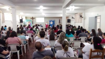 ParÃ³quia SantÂ´Ana realizou capacitaÃ§Ã£o para as catequistas