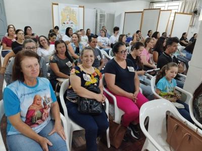 ParÃ³quia SantÂ´Ana realizou capacitaÃ§Ã£o para as catequistas