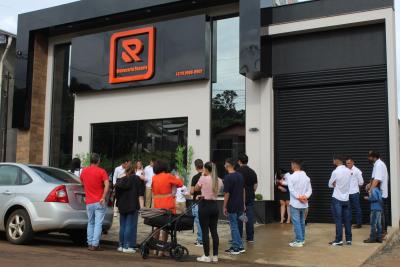 VIDRAÃ‡ARIA ROSARIO reinaugura nova sede em Laranjeiras do Sul 
