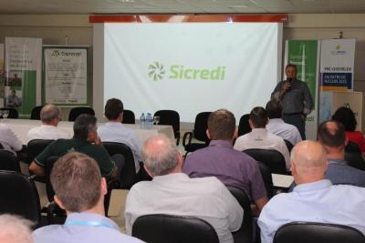 COPROSSEL E SICREDI GRANDES LAGOS PR/SP sediam reuniÃ£o de cooperativas do Sudoeste do PR