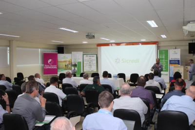 COPROSSEL E SICREDI GRANDES LAGOS PR/SP sediam reuniÃ£o de cooperativas do Sudoeste do PR