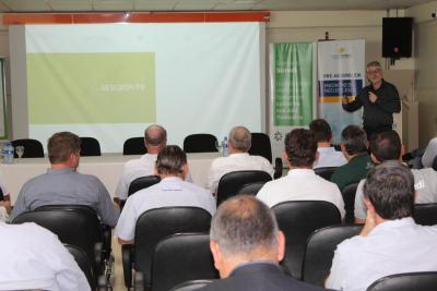 COPROSSEL E SICREDI GRANDES LAGOS PR/SP sediam reuniÃ£o de cooperativas do Sudoeste do PR