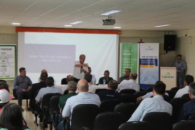 COPROSSEL E SICREDI GRANDES LAGOS PR/SP sediam reuniÃ£o de cooperativas do Sudoeste do PR