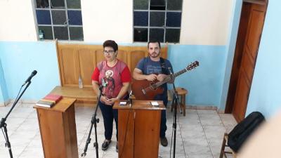 2Âº dia do TrÃ­duo em Louvou a SÃ£o JosÃ© no Bairro Cristo Rei reuniu dezenas de fiÃ©is