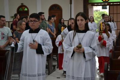 LS: Centenas de fiÃ©is participaram da Festa da Divina MisericÃ³rdia neste final de semana