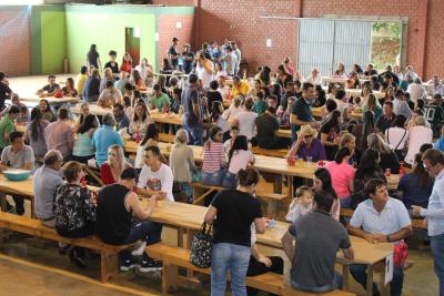 AlmoÃ§o na comunidade Passo Liso reuniu comunidade em Prol Escola Raquel de Queiroz 