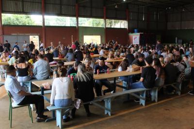 AlmoÃ§o na comunidade Passo Liso reuniu comunidade em Prol Escola Raquel de Queiroz 