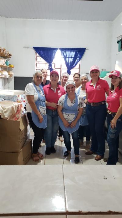 Com apoio do NÃºcleo Feminino Coprossel, a festa na comunidade N. Sra. de Guadalupe foi um sucesso 