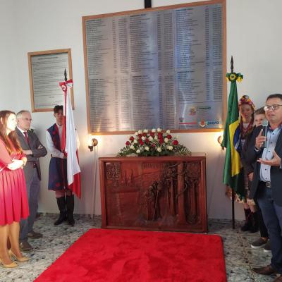 Virmond inaugura Memorial do Imigrante PolonÃªs