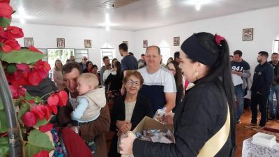Festa em louvor a Santa Rita de CÃ¡ssia em Porto Barreiro reuniu centenas de fiÃ©is