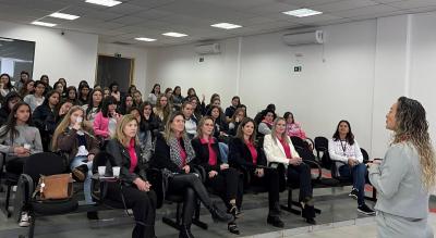 Escola TÃ©cnica e CME firmam parceria para desenvolver aÃ§Ãµes com as alunas da instituiÃ§Ã£o