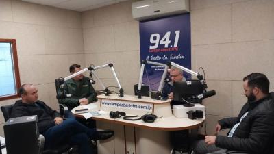 ComissÃ£o organizadora da Festa da Padroeira SantÂ´Ana visitaram a Campo Aberto FM 