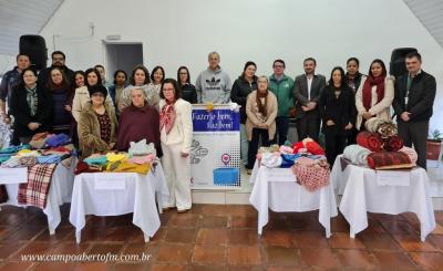 Igreja Metodista de Laranjeiras do Sul faz repasse de mais de 500 peÃ§as de roupas de inverno para entidades da cidade