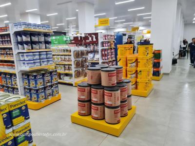 LS: Comercial IvaiporÃ£ inaugurou nesta sexta-feira