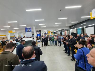 LS: Comercial IvaiporÃ£ inaugurou nesta sexta-feira