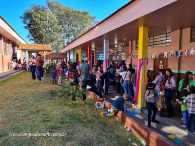 FESTA JUNINA DA ESCOLA ÃGUA VERDE FOI UM SUCESSO