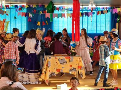 FESTA JUNINA DA ESCOLA ÃGUA VERDE FOI UM SUCESSO
