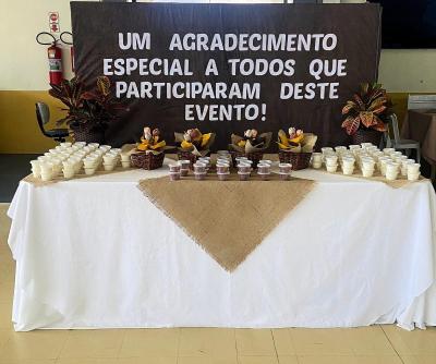 Mais de 500 almoÃ§os foram servidos na 8Âª Feijoada da APAE de Laranjeiras do Sul