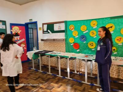 LS: ColÃ©gio Ã‰rico VerÃ­ssimo realiza a 1Âª Feira do Conhecimento