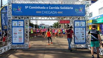 LS: Sicredi Grandes Lagos e Coasul promoveram a 5Âª ediÃ§Ã£o da Caminhada e Corrida SolidÃ¡ria  