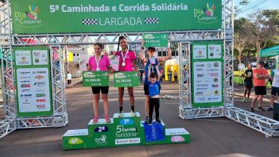 LS: Sicredi Grandes Lagos e Coasul promoveram a 5ª edição da Caminhada e Corrida Solidária  